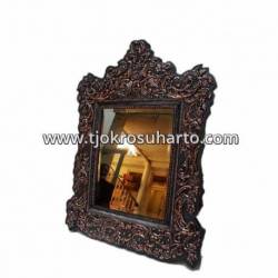 GCB 305 Pigura Persegi Tembaga 85 cmx 64 cm BGY