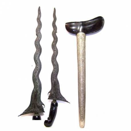 CKK 387 Keris sengkelat luk 13 pamor beras wutah Mataram (E1)