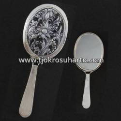 Cermin Oval tangkai sepuh perak bakar 6 x 16 cm DRM