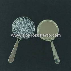 Cermin bulat tangkai sepuh perak bakar 7x15 cm DRM