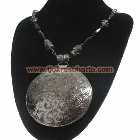 EPK 029 Kalung Perak bakar tatah bulat lung (1) SRE