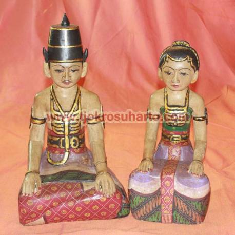 LCP 018 Loro Blonyo Basahan 40 Cm cat lawasan kuluk