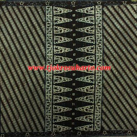 BHG 148 Sarung tumpal sogan Yogya JJ Parang Klithik kecil ANS