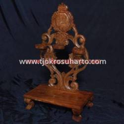 CTP 462 Standar Tempat keris duduk lung daun Mangkunegoro isi 3 22x48x56 cm WYM