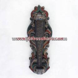 Tempat Keris Dinding Daun HB CTH 011 16x 42 cm