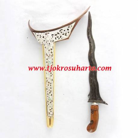 CGY 420 Keris Ladrang Yogya Gembol Jati tanggung Pamor tempel Kerawang emas perak batu cpw 044