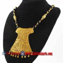 EPK 130 Kalung Mutiara hitam liontin baju lengan emas 46 cm YNN (19b)