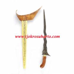Keris Ladrang Yogya Gembol Jati Pamor Tatah Emas
