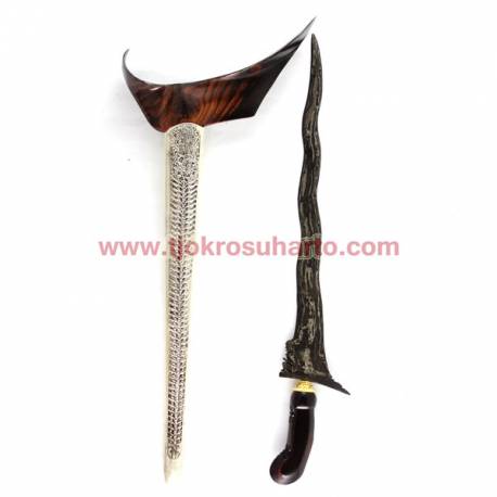 Keris Ladrang Yogya Sonokeling putut Tatah perak Bakar