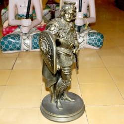 Patung Prajurit Roma Kapak GND
