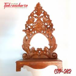 Standar keris duduk gunungan lung isi 2 20x23x42 cm